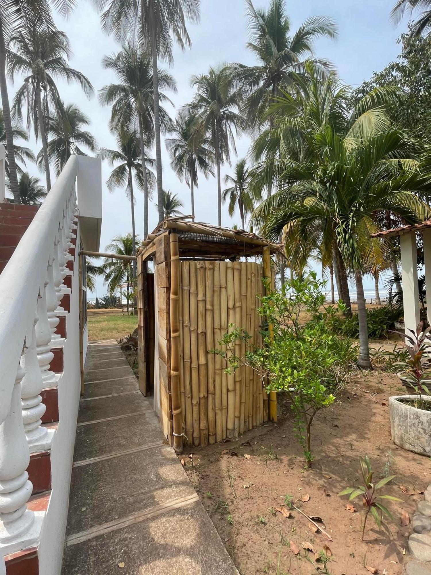 Sugarloaf Beach House & Surf Lodge Ель-Куко Екстер'єр фото